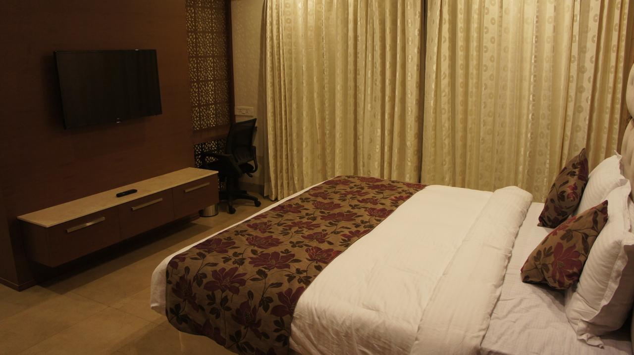 Hotel Ashish International Bhilai Quarto foto